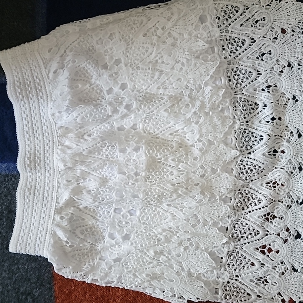 New White Lace Slip Mini Skirt - Picture 3 of 10